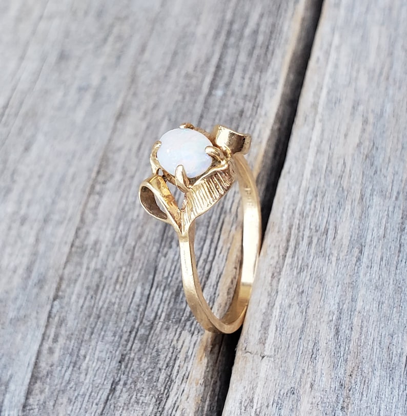 Vintage 14K Opal Ring