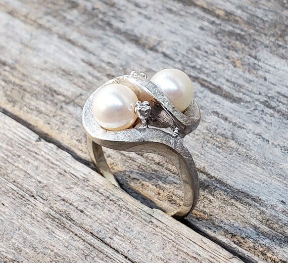 Vintage 14K Double Pearl & Diamond Ring - image 5