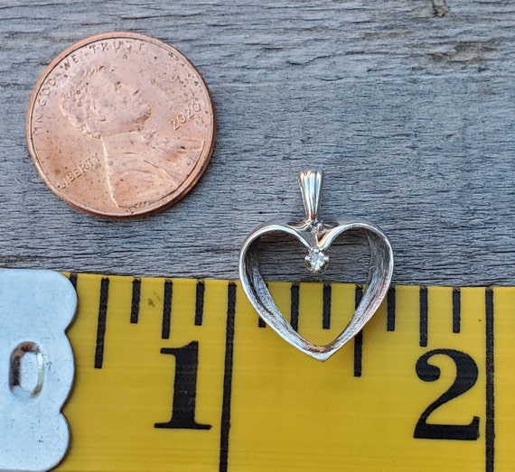 14K Diamond Heart Pendant - image 7