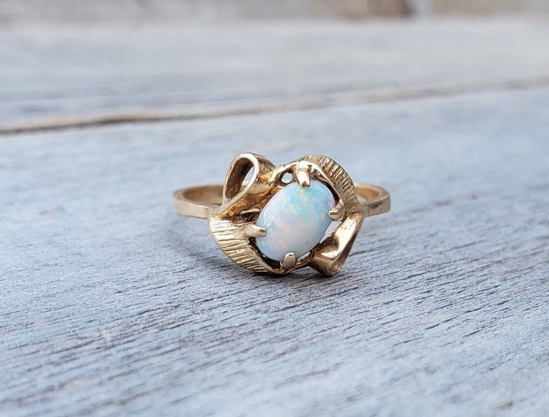 Vintage 14K Opal Ring