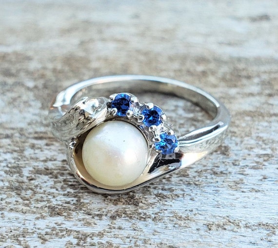 10K White Gold Pearl Sapphire Ring - image 1