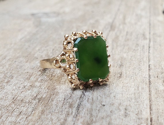 Vintage 10K Jade Ring - image 1