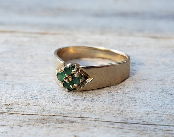QG 10K Emerald and Diamond Ring 10XB278 - Jurgens Jewelers