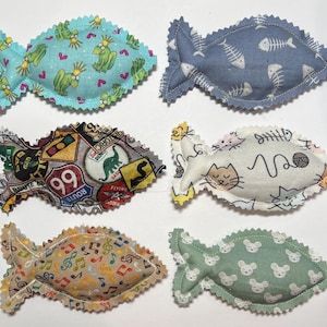6 Pack Catnip Fish Toys - Fish Catnip Toys - Six Organic Catnip Toys  - Cat Toys - Catnip Fish