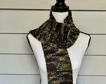 Camouflage Hand Knit Scarf: Women's  Fall/Winter Wear