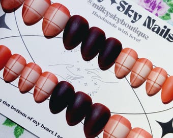 Set de uñas de temporada de suéteres con especias de calabaza, 24 piezas. ¡Hecho a mano, reutilizable, pintado a mano y listo para enviar! ¡Con kit de aplicación incluido!