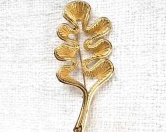 CHRISTIAN DIOR Vintage Gold Plated Dior Logo Pin - Etsy