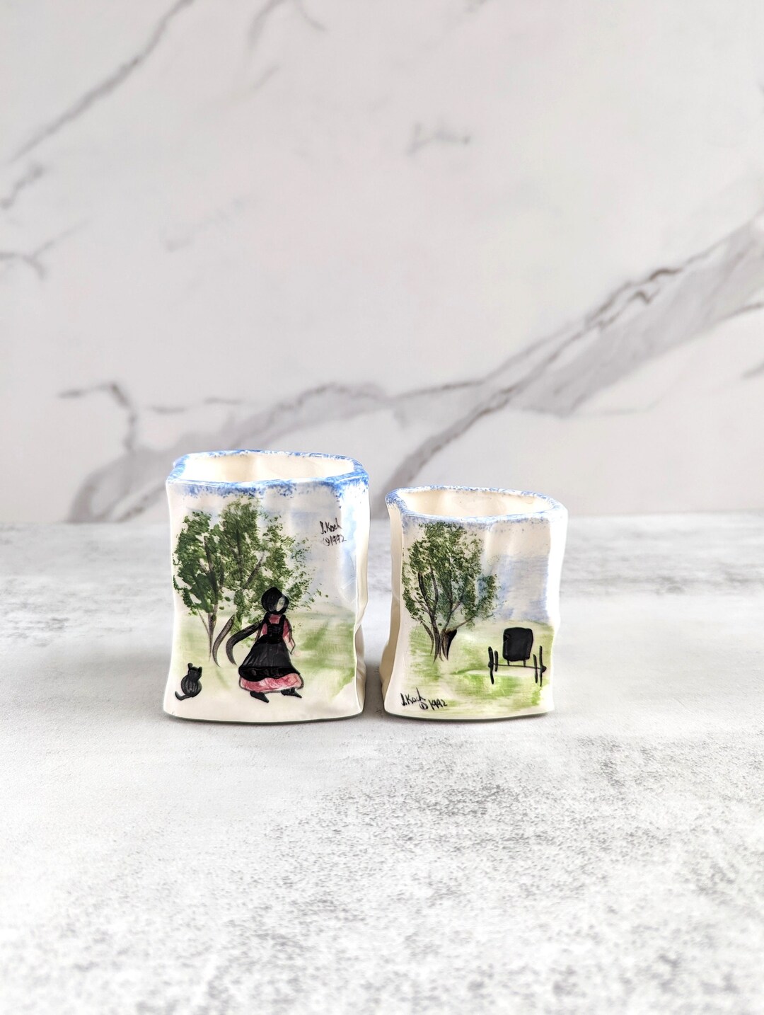 Vintage Jeanne Koch Amish Folk Art Hand Painted Ceramic Paper Bag Bud