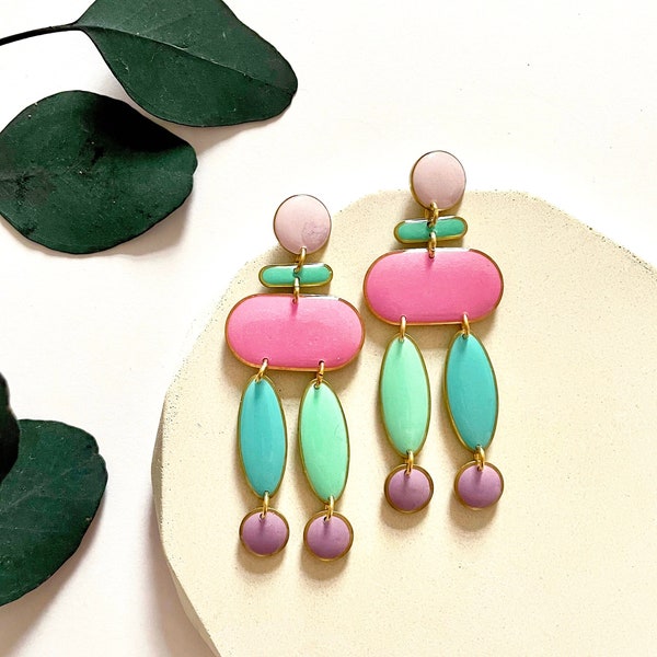 Boucles d'oreilles pendantes insolites, grandes boucles d'oreilles pastel, boucles d'oreilles lustre tendance, boucles d'oreilles en résine amusantes, boucles d'oreilles colorées originales, boucles d'oreilles uniques