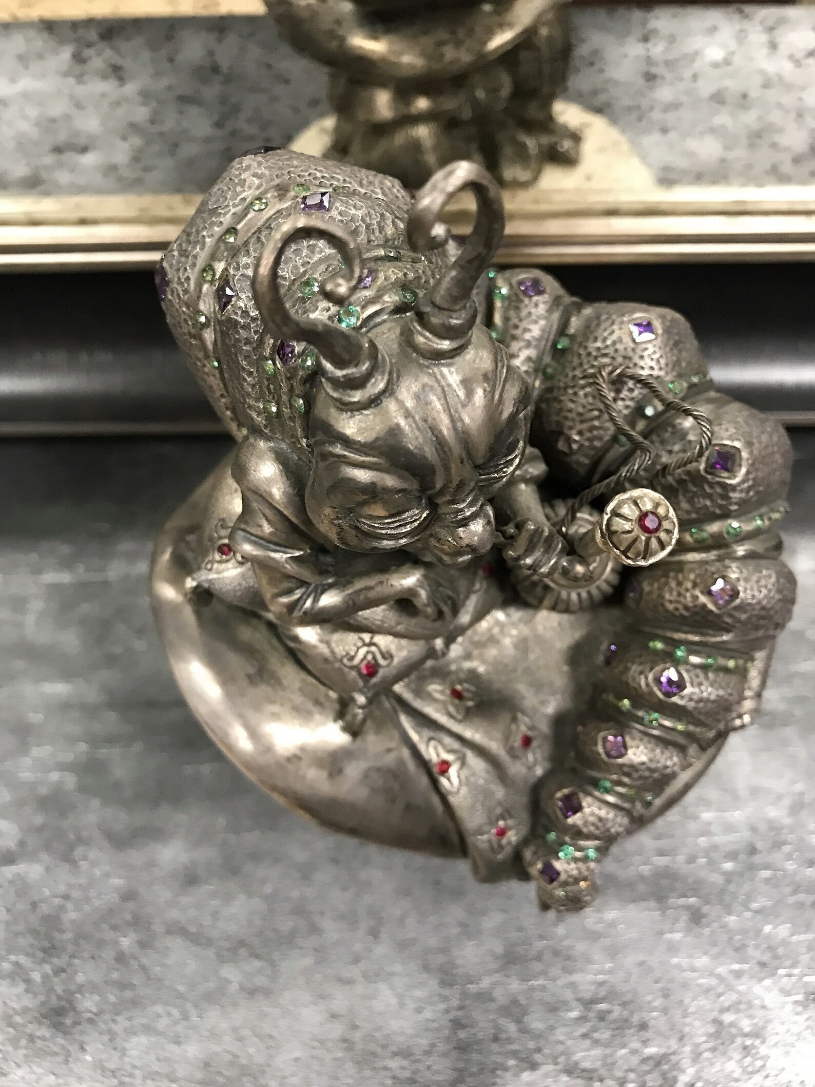 absolem figurine