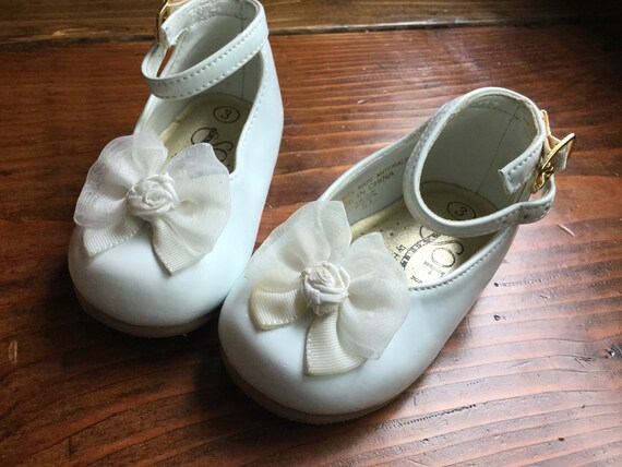 baby girl white dress shoes size 3