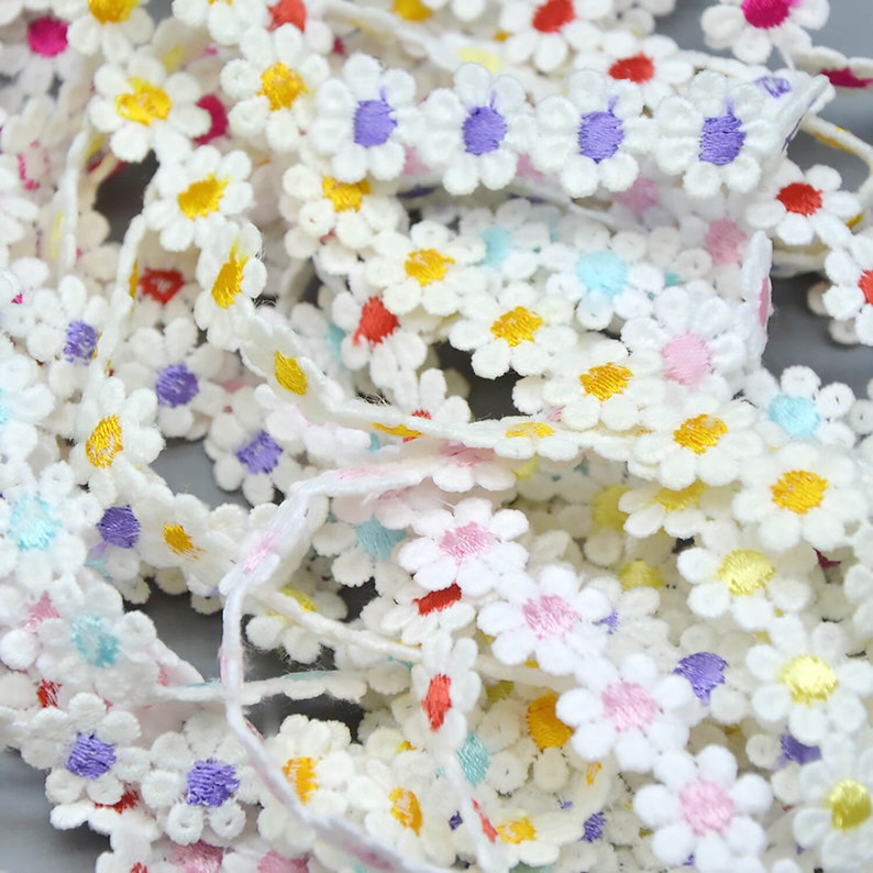 2 yards Assorted Color Daisy Flower Trim Embroidery Fabric Sewing Kid's Children Garment Bag Crafts DIY Accessories 14mm image 3