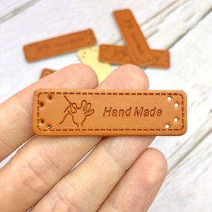 ブラウン「ハンドメイド」PUラベル 手作りアイテム用 縫製ハンドモチーフ 人工PUレザータグ 50 x 15 mm | クラフト用品 DIY
