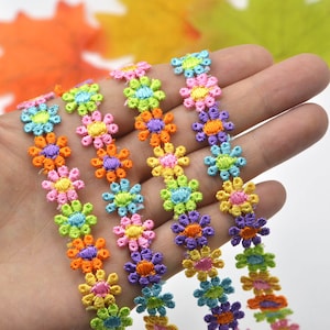 2 yardas Colorida Margarita Flor Adorno Bordado Tela Costura Niños Bolsa de ropa Manualidades Accesorios de bricolaje 14 mm / Suministros para manualidades DIY