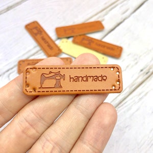 茶色の「ハンドメイド」PUラベル、手作りアイテム用、ミシンモチーフ、人工PUレザータグ、50 x 15 mm | クラフト用品 DIY