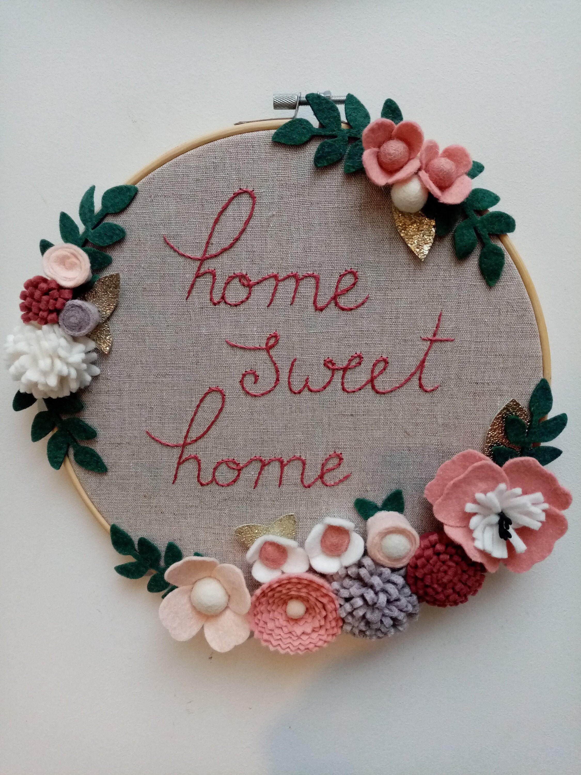 Couronne de Fleurs Feutrine Message Broderie Personalisable