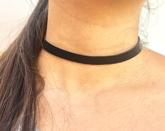 Simple Black Genuine Leather Choker /Thin 1 cm plain soft choker / Handmade Strap Choker by Detelini