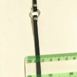 Dünnes schwarzes Echtleder-Halsband / 5 mm dünnes weiches O-Ring-Halsband / Handgemachtes Band-Halsband von Detelini Bild 7