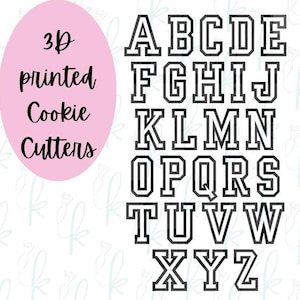 Cortadores de biscoitos com letras do alfabeto da universidade
