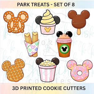 Puede incluir: Juego de 8 cortadores de galletas impresos en 3D con temática de golosinas de parque. Incluye un pretzel, helado, paleta, churros, café, gofre, palomitas de maíz y donut, todos con el tema de Mickey Mouse. El texto dice "PARK TREATS - SET OF 8" y "3D PRINTED COOKIE CUTTERS."