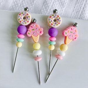 Galletas dulces espolvoreadas de los escribas
