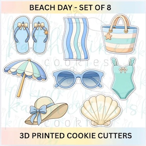 Könnte beinhalten: Set mit 8 Strand-Themen 3D-gedruckten Ausstechern. Enthält Flip-Flops, ein Strandtuch, eine Tragetasche, einen Sonnenschirm, eine Sonnenbrille, einen Badeanzug, einen Sonnenhut und eine Muschel. Die Farben sind Blau, Beige und Weiß.