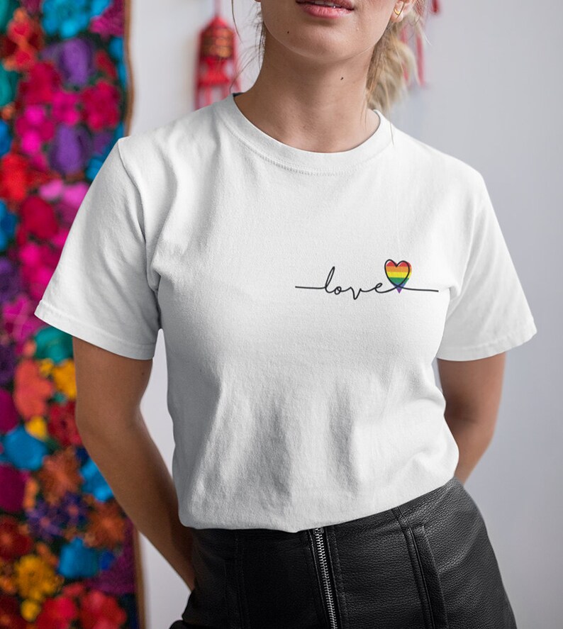 Футболка с надписью твое. Футболка stussy flower tee. Футболка женская молодость. Футболка с надписью твое. Майка штангиста.