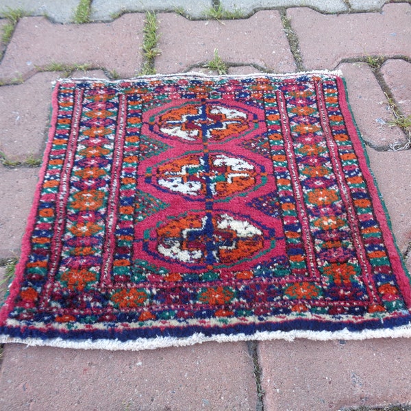 Mini Bokhara Rug, Vintage Foyer Rug, Rugs For Entry, Eco Floor Mat, Tiny Rug, Wool Place Mat 1.2 X1.1 Small Primitive Rug, Little Carpet B45