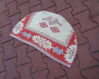 2.4x1.4Ft Semi Circle Vintage Rug, Hand Knotted Half Moon Small Rug, Half Round Rustic Carpet, Rug For Entry, Unique Distressed Bath mat k31