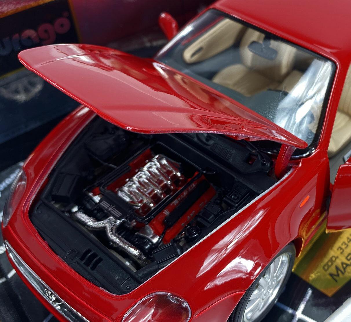 Voiture miniature MASERATI 3200 GT 1998 1/18 BURAGO DANS SA
