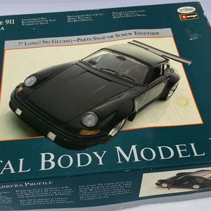 Testors/Bburago Porsche 911 Carrera 1:24 Scale Metal Body Model Kit, # 151