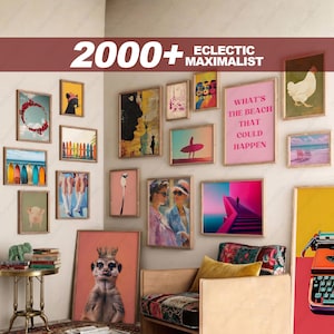 K&ouml;nnte beinhalten: Eine Galeriewand mit gerahmten Kunstdrucken in verschiedenen Gr&ouml;&szlig;en und Stilen. Die Sammlung umfasst Bilder von Tieren, Landschaften und abstrakten Designs. Der Text "2000+ Eclectic Maximalist" ist oben zu sehen.