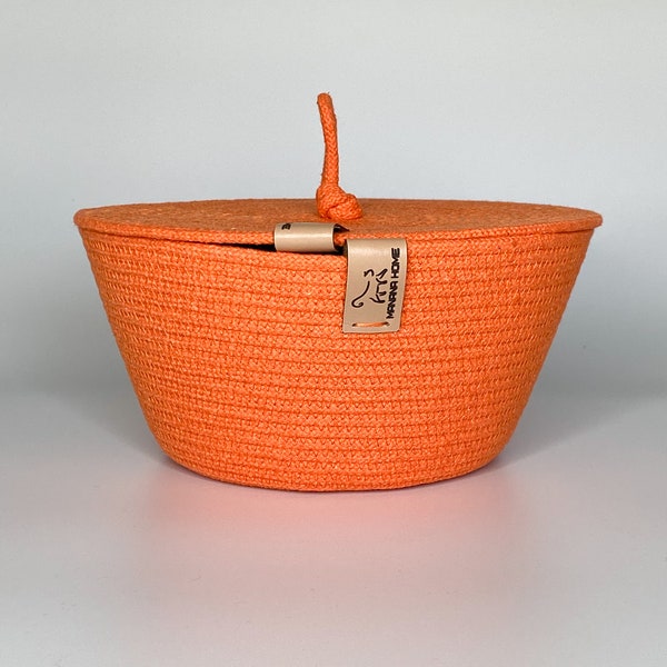 Storage basket with lid. Storage and organization, Round storage basket in different colors