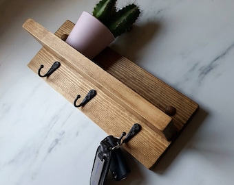 Key holder for Wall with Shelf Rustic Reclaimed Wood Rack / Floating Shelf Key Holder For Wall Matt Black Hooks