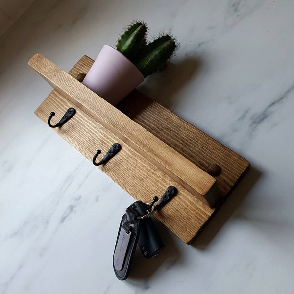 Key holder for Wall with Shelf Rustic Reclaimed Wood Rack / Floating Shelf Key Holder For Wall Matt Black Hooks