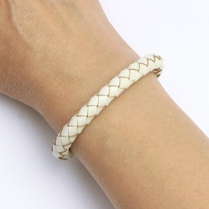 White leather bracelet, Braided leather bracelet, Thick leather bracelet, Bracelet for women, Gift for her, Hand braided leather bracelet