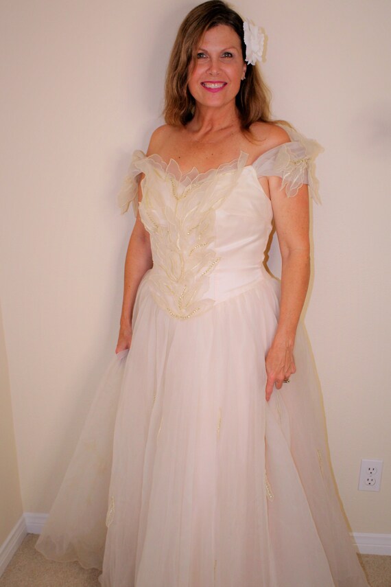 1950's Vintage light pink chiffon prom dress