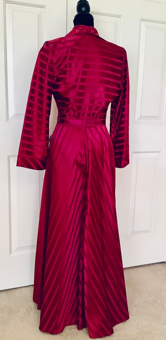 Cranberry satin vintage 40 s hostess dress… - image 4