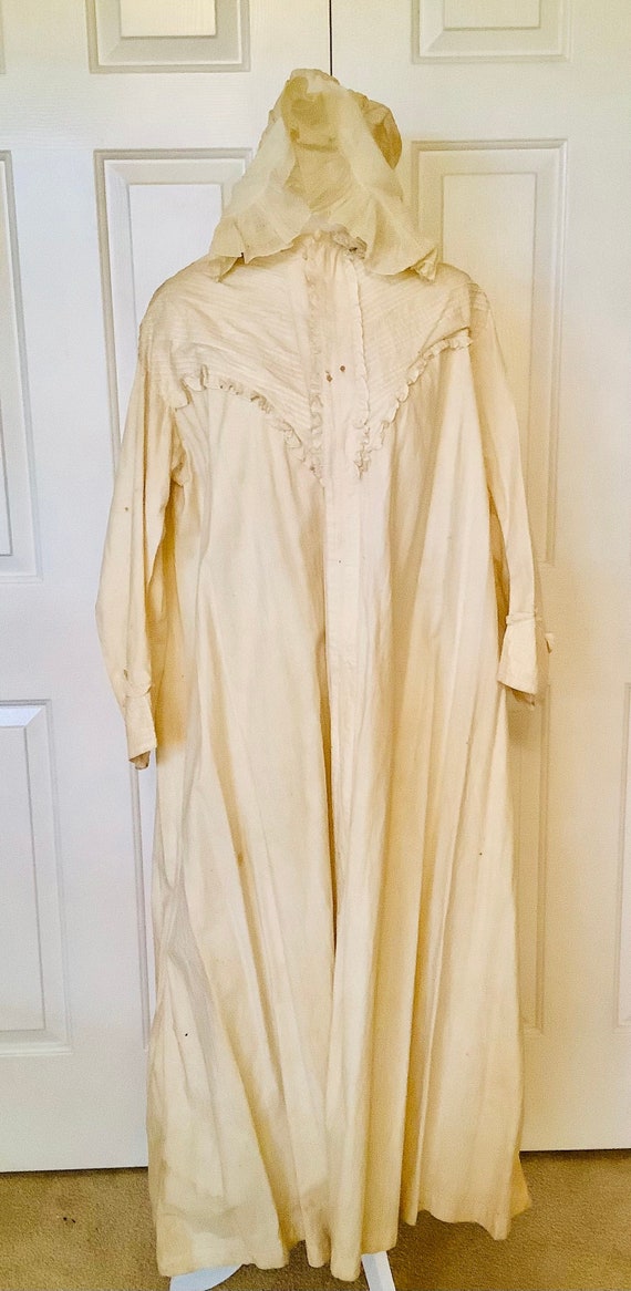 Antique 1880s muslin nightgown with matching night