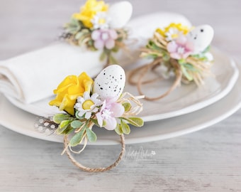 Portatovaglioli con uova di Pasqua 4 pezzi, fiori primaverili, composizioni per centrotavola, decorazioni per la tavola di Pasqua, decorazioni per la fattoria