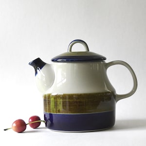 Tetera escandinava. ELISABETH, diseñada por Marianne Westman para Rorstrand. Estilo moderno de mediados de siglo.