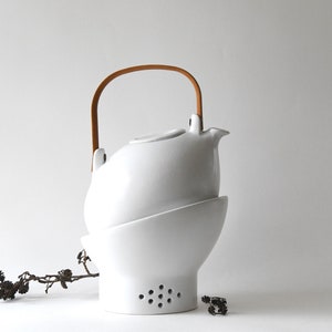 Soholm Denmark. Åbo Teapot. Minimalist design by Per Rehfeldt. Modern Danish stoneware Tea pot with warmer. Scandinavian Midcentury. Søholm