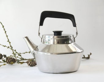 Sigvard Bernadotte for Kockum. Kettle / Coffee Pot. Made in Sweden. Scandinavian Modern Design. Stainless steel 1950s Kitchenware