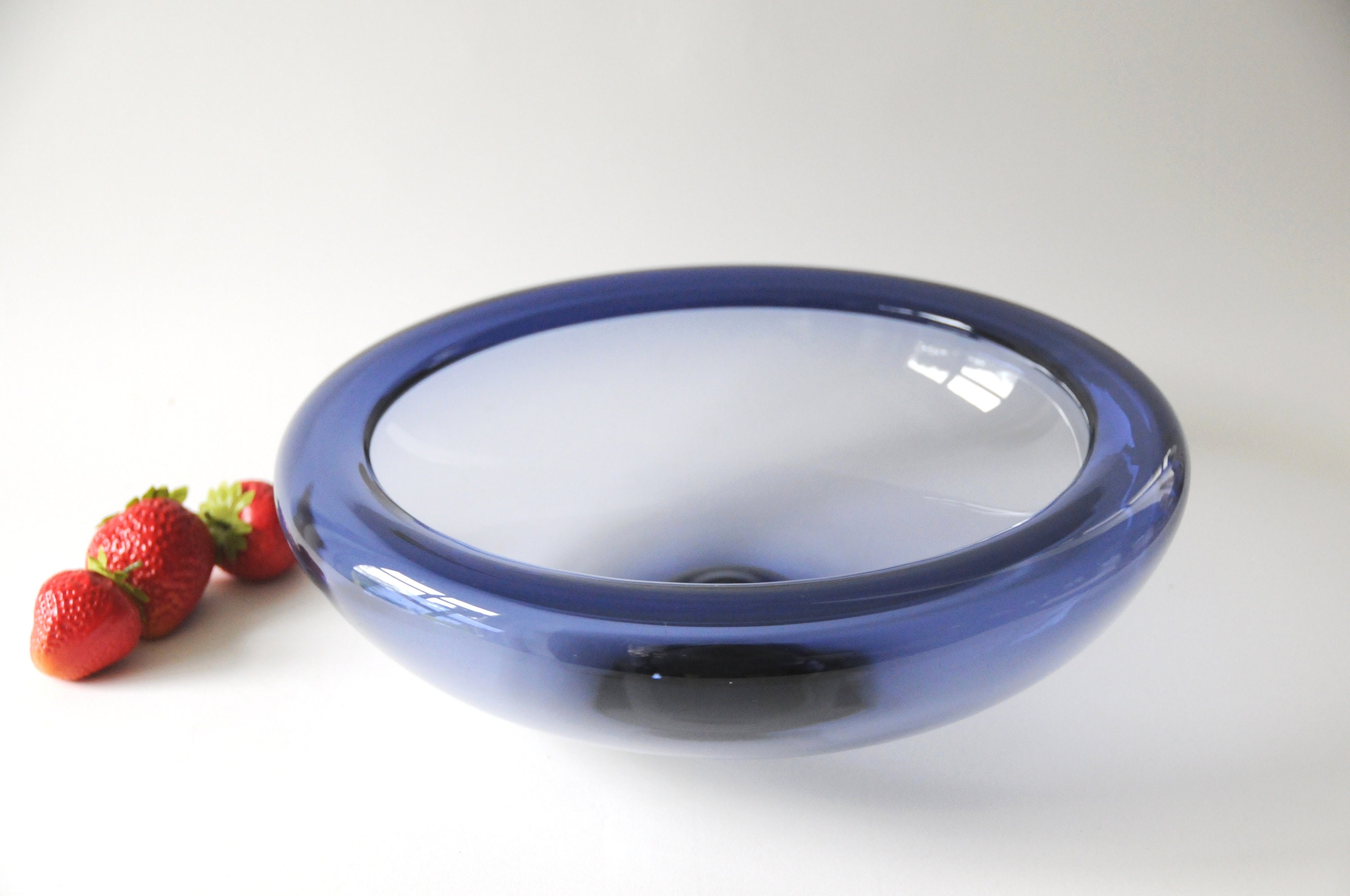 Holmegaard Blue glass bowl ARNE / Provence. By Danish glass artist Per Lutken in the 1950-1960s. Signed. Danish Mid Century Modern