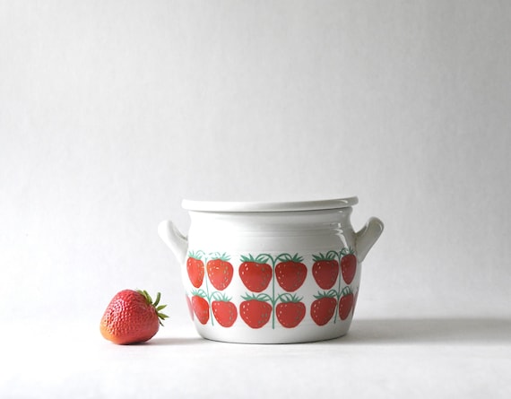 ARABIA Wild Strawberry キャニスター POMONA by Arabia Finland. Strawberry Jar. Lidded Pot. Scandinavian