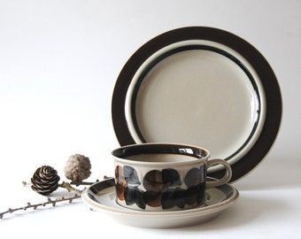 Arabia Finland Ruija. Teacup saucer and plate. Tea trio by Raija Uosikkinen and Ulla Procopé. Scandinavian Mid century Modern - Mint