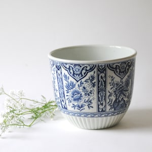 Delfts blauw witte bloempot M16. Delftse plantenbak van Petrus Regout & CO Maastricht Holland Retro plantenpot.