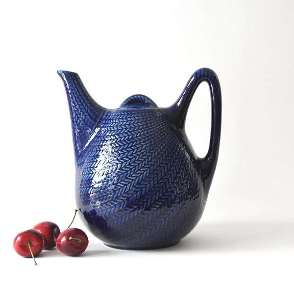 Hertha Bengtson Rorstrand Teapot Blue Fire / Bla Eld. Swedish Design. Scandinavian modern. Collectible Vintage tableware