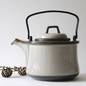 Skandinavische Teekanne Quistgaard TEMA Steingut Danish Design. IQUA Mid century Modern. Vintage Geschenk für Sie