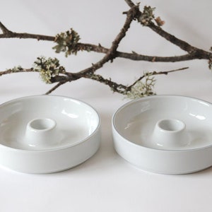 Copenhaga Real. Castiçais Dinamarqueses da Linha Azul. Branco azul. BLAKANT. Projeto Grethe Meyer. Moderno escandinavo minimalista.